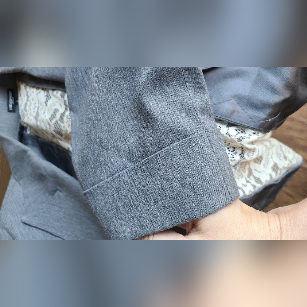 Ciello Couture Los Angeles Gray Women's Blazer Lace Back Size 8 - Picture 7 of 7
